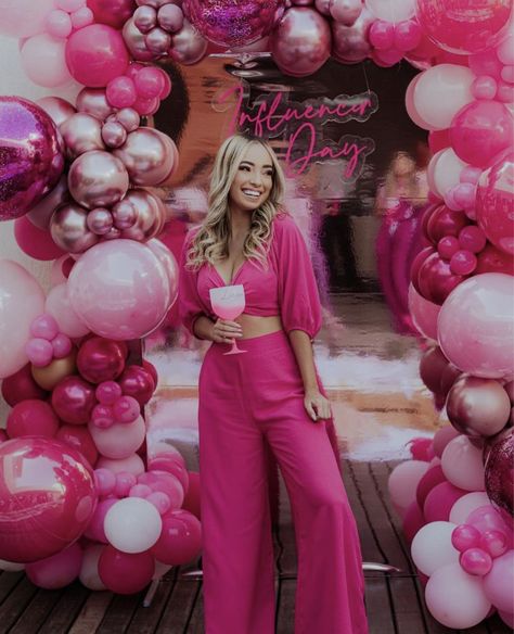 Birthday Party Venues Pink, Pink Birthday Party Women, Pink Party For Adults, Barbiecore Party Decor, Barbie 21 Birthday Party, Blue And Pink Graduation Party Ideas, Barbie Pink Party Decorations, Pink Birthday Party Backdrop, Pink Balloons Garland