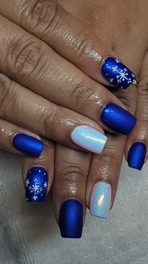 Blue Christmas Nails Short, Blue Christmas Nails, Future Nails, Mens Nails, Nail Shimmer, Ideas For Nails, Great Nails, Gel Nail Designs, Silver Christmas