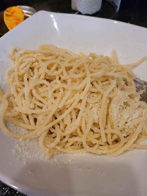 Anyone else love plain spaghetti noodles, with a lil melted butter & parmesan cheese 😋 Buttered Parmesan Noodles, Spaghetti With Butter, Plain Spaghetti, Recipes With Parmesan Cheese, Cheesy Spaghetti, Spaghetti Noodles, Dessert Lover, Parmesan Cheese, Grated Parmesan Cheese