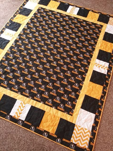 Steelers Quilt Ideas, Steelers Quilt, Sports Team Quilts Patterns Ideas, Jean Quilt Ideas, Alabama Quilt, Tshirt Quilt Pattern, Football Quilt, Kid Quilts Patterns, Sports Quilts