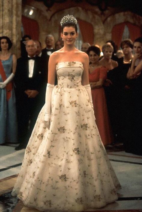 The Princess Diaries 2001, Princess School, Diaries Aesthetic, Lilia Vanrouge, Princess Diaries 2, Marry Jane, The Princess Diaries, 2nd Wedding Dresses, Cinderella Movie