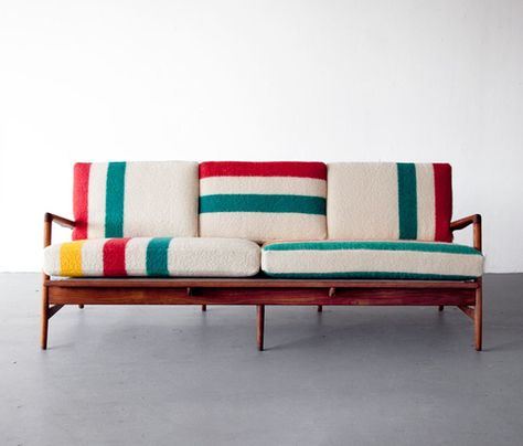 . Hudson Bay Blanket, Comfy Couch, Sofa Frame, Furniture Designer, Furniture Inspiration, Mid Century Furniture, Reupholster, Home Fashion, 인테리어 디자인