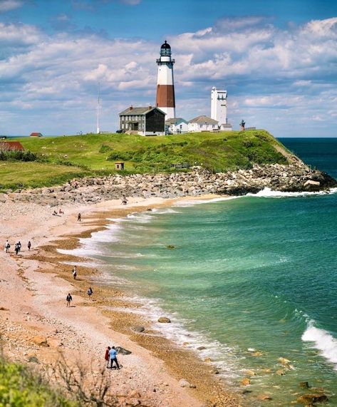 Happy #NationalLighthouseDay from the fresh paint job on Montauk Lighthouse 😍🙌🚨#OldestLighthouseinNY #DiscoverLongIsland Did you know Long Island has over 20 lighthouses? FYI - only 5 are open to the public 👀 Open to the public: 📍Montauk Lighthouse 📍Fire Island Lighthouse 📍Huntington Harbor Lighthouse 📍Horton Point Lighthouse 📍Bug Lighthouse Montauk Lighthouse, Lighthouse Painting, Fire Island, E Day, Paint Job, Long Island, The Public, Lighthouse, Did You Know