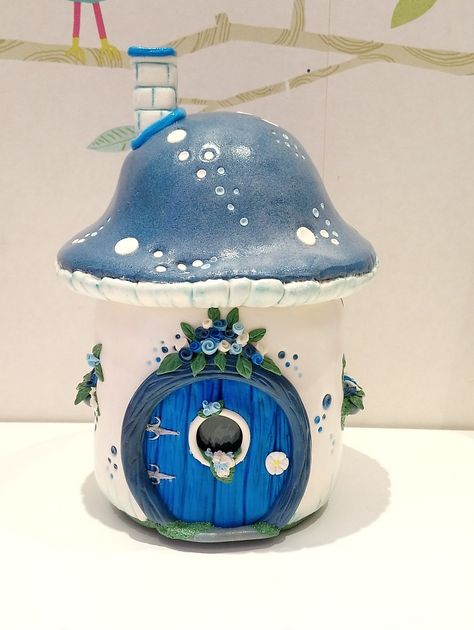 Fairy Tail House, Mushrooms Ceramic, Fairy Tale Cottage, Mushroom Painting, Mushroom Paint, Clay Fairy House, Cottage Aesthetic, Clay Fairies, Tanah Liat