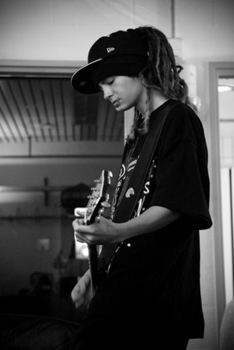 Tom Kaulitz Tom Kaulitz, The Story, Books Wattpad, Guitar, Wattpad, Black And White, Books, White, Black