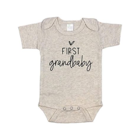 Gifts For Great Grandparents, First Grandbaby, Grandparents To Be, Baby Announcement To Parents, Pregnancy Announcement To Parents, Baby Bump Photoshoot, Baby Surprise, Grandparent Pregnancy Announcement