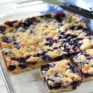 Blueberry Pie Bars, Easy Blueberry Pie, Blueberry Desserts Recipes, Weight Watcher Desserts, Resepi Biskut, Resipi Kek, Blueberry Desserts, Easy Blueberry, Pie Bars