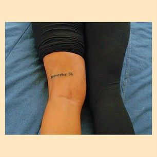 Proverbs 31 tattoo behind the knee Tattoo Behind Knee, Proverbs 31 Tattoo, Proverbs 31 Tattoos, Behind Knee Tattoo, Behind The Knee Tattoo, 31 Tattoo, The Knee Tattoo, Tat Inspiration, Dark Skin Tattoo