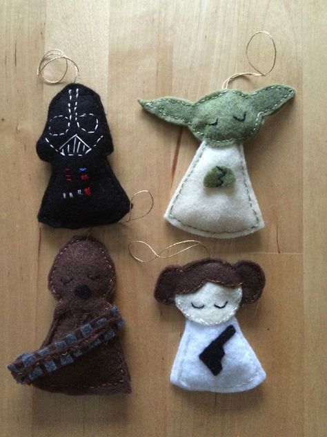 Star Wars Christmas Decorations, Star Wars Ornaments, Felt Characters, Diy Christmas Star, Felt Star, Star Wars Crafts, Diy Star, Star Wars Diy, Christmas Stars