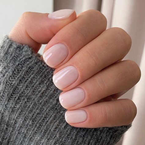 The GelBottle Inc™ on Instagram: “A chic minimal mani from our Brand Ambassador @gel.bymegan using TGB shade Vanilla 🤍 Have you discovered our Nu Nudes collection? Head to…” Natural Nails Manicure, Short Nail Manicure, Short Gel Nails, Simple Gel Nails, Short Nail, Pink Nail Polish, Round Nails, Pink Nail, Short Nail Designs