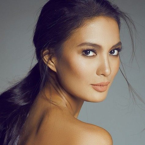 Isabelle Daza, Beauty Shots, Instagram Analytics, Asian Hair, White Sand, The Philippines, Beautiful Eyes, Southeast Asia, Bridal Makeup