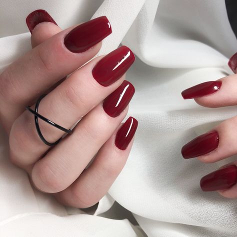 Red nails Plain Nails, Plain Red, Gel Extensions, Soft Nails, Nail Inspiration, Nail Extensions, Red Nails, Nail Design, Nails Inspiration