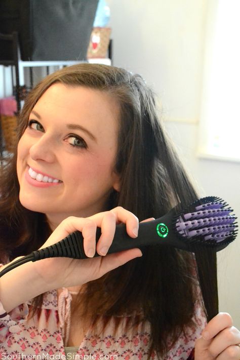 3 Reasons Why I’m Dumping My Flat Iron Flat Iron Brush, Heat Brush Tutorial, Styling Short Bob, Tutorials For Short Hair, Heated Hair Brush, Flat Irons Best, Brush Tutorial, Hair Straightening Brush, Thick Natural Hair