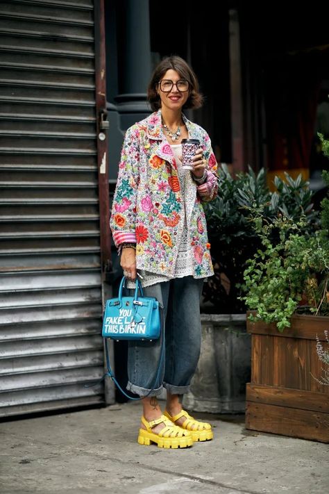 Eclectic Personal Style, Pattern Mixing Outfits Street Style, Eclectic Outfits, Purple Tights, Eccentric Style, Fashion Trend Forecast, Quirky Style, Midsize Outfits, New York Fashion Week Street Style