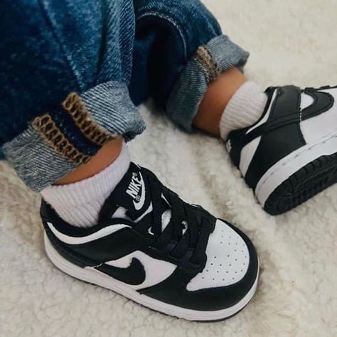 Baby Jordan Shoes, Custom Baby Shoes, Baby Jordans, Mum Life, Baby Boy Swag, Baby Wishlist, Shoes Aesthetic, Baby Kicking