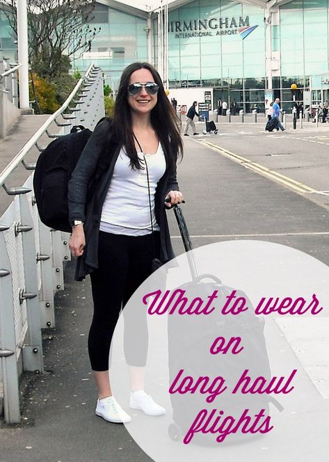 Travel Tips: What to Wear on Long Haul Flights What To Wear On A Long Haul Flight, Long Airplane Ride Outfit, Long Plane Ride Outfit, What To Wear On Long Haul Flights, Airplane Clothes, Long Haul Flight Outfit, Travel Outfit Plane Long Flights, Long Haul Flights, Flight Outfit