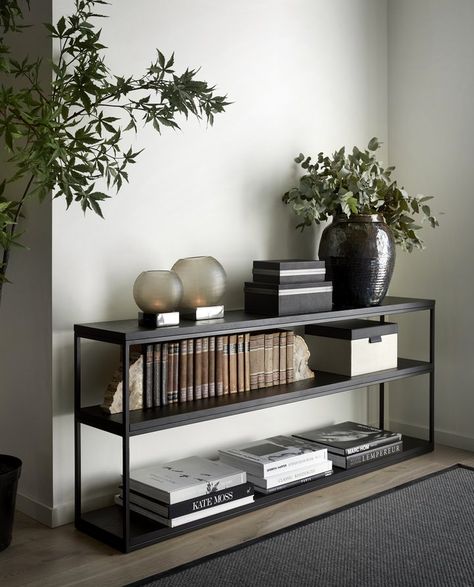 Kompakt planløsning • Slettvoll discovered by HeleneMarie Black Shelf, Living Room Decor Apartment, Living Room Inspo, Apartment Interior, A Shelf, Design Case, Interior Inspo, Cozy Living, Apartment Living