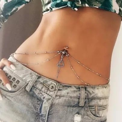 Belly Piercing Chain, Naval Piercing, Belly Piercing Jewelry, Chain Fashion, Cool Piercings, Navel Piercing, Belly Jewelry, Body Jewelry Piercing, Belly Piercing