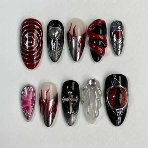 Punk Goth Nails, Grunge Acrylic Nails Aesthetic, Punk Nail Art, Skeleton Nails, Black And Red Nails, Black Fake Nails, Rock Skeleton, Nails Gothic, Nails Goth