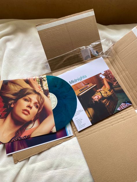 Taylor Swift Jade Green Vinyl, Midnights Taylor Swift Jade Green Vinyl, Midnights Vynil Taylor Swift, Debut Vinyl Taylor Swift, Taylor Swift Midnight Vinyl, Ts Albums, Aesthetic Taylor Swift Vinyl, Taylor Vinyl, Midnights Vinyl