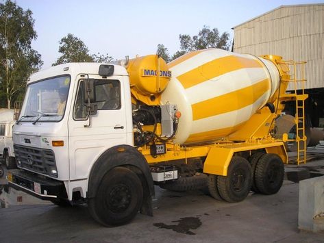 Rc Construction Equipment, Truck Concept, Concrete Mixer Truck, Mixer Truck, Concrete Mixers, Truck Design, Construction Equipment, 로고 디자인, Baby Toys