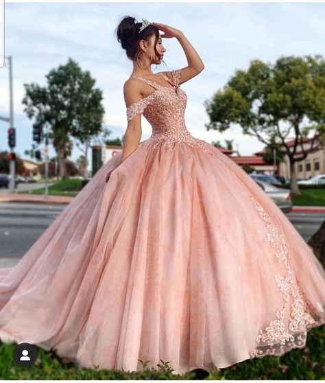 Quincenera Dresses, Quinceñera Dresses, Quinceañera Dresses, Pink Ball Gown, Pretty Quinceanera Dresses, Quinceanera Dresses Pink, Quince Dress, Quinceanera Ideas, 파티 드레스