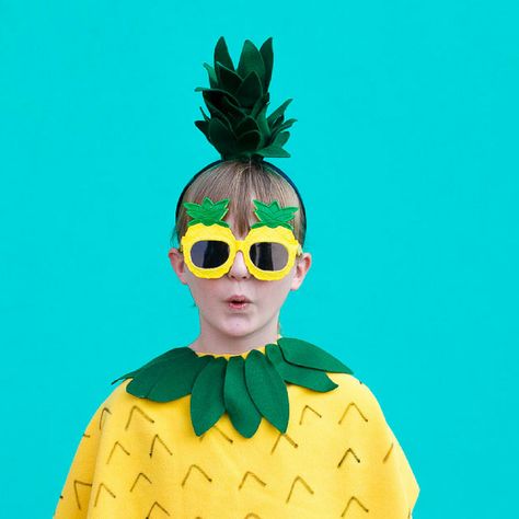 Diy Fruit Costume, Pineapple Costume Diy, Diy Costume Ideas, Pineapple Costume, Fancy Dress Costumes Kids, Carnaval Outfit, Fruit Costumes, Diy Pineapple, Halloween Costumes To Make