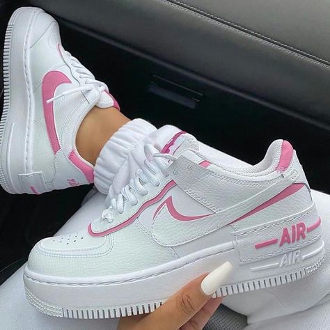 KINGWALK.ES on Instagram: “!!Nike Air Force One SHADOW 🤯😍 por tan sólo 59.95€, te gustan? A nosotros nos encantan!! Y más con estos precios de locura!! Puedes…” Tenis Air Force, Sneaker Outfits, Nike Shoes Air Force, Painted Sneakers, Jordan Shoes Girls, Custom Nike Shoes, Sneakers Fashion Outfits, Nike Air Shoes, Cute Nike Shoes