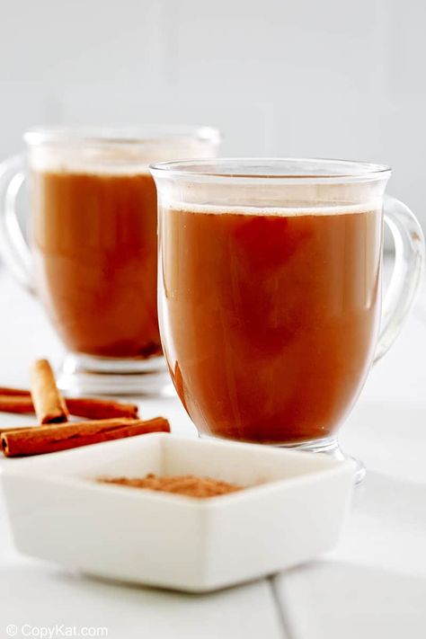 Best Mexican Coffee | CopyKat Recipes Mcdonalds Sweet Tea, Chocolate Coffee Drinks, Mexican Coffee, Orange Julius, Creamy Coffee, Flavored Coffee, Cinnamon Coffee, Best Cocktails, Coffee Mix