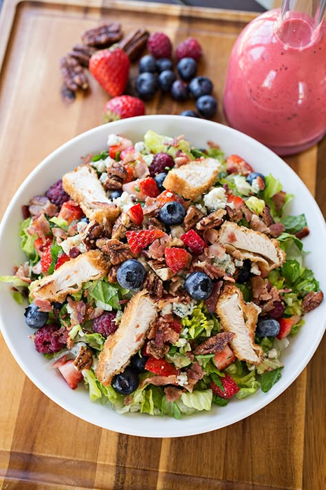 Berry Vinaigrette, Candied Pecans For Salad, Crispy Chicken Salads, Raspberry Vinaigrette Salad, Chopped Salads, Chicken Salad Ingredients, Chicken Chopped Salad, Raspberry Vinaigrette, Berry Salad