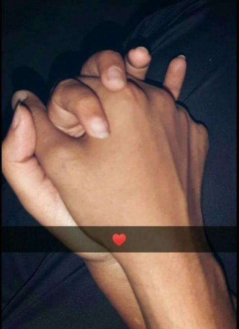 Holding Hands Couple Snapchat Night, Couple Hand Pic, Couple Hands, Hand Pictures, Hand Pic, Light Background Images, Naha, Light Background, Cute Anime Wallpaper