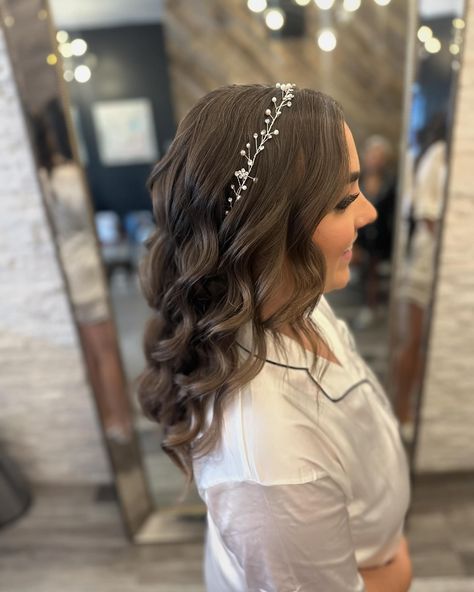 Who says you can’t leave your hair fully down on your wedding day?? Makeup by the sweetest @beautybyadelinellc #bride #bridalhair #curls #fluffycurls #nwihair #nwiwedding #hairvine #headband #bridalglam Curled Wedding Hair Down With Headband, Hair Down With Headband, Wedding Hair Down With Headband, Bride Hair Accessories Headpieces, Curled Wedding Hair, Fluffy Curls, Ring Ceremony, Curls For Long Hair, Wedding Day Makeup