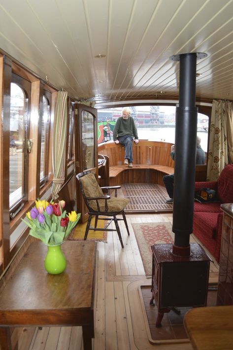 Sailboat Kitchen, Wide Beam Canal Boat Interiors, Wide Beam Boat Interiors, Narrow Boats, Boat Kitchen, Boat House Ideas, Widebeam Boat Interiors, Houseboat Living Interiors, Small Boat Interior Ideas