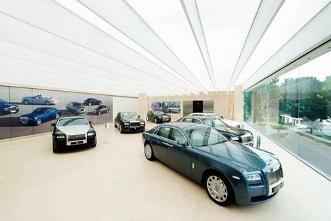 Amazing Garages, Automotive Showroom, Automobile Exhibition, Car Showroom Interior, Cars Showroom, Vinyl Window Trim, Roll Royce, Car Showroom Design, Cheap Interior Design