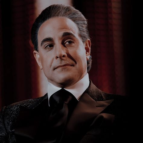 @vasguett » caesar flickerman icon aesthetic. Caesar Flickerman Aesthetic, Caesar Flickerman, Primrose Everdeen, Black Effect, Johanna Mason, Hunger Games Characters, Games Aesthetic, Games Characters, Finnick Odair