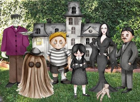 Adam’s Family Halloween Decorations, Family Halloween Decorations, Spooky Halloween Yard, Halloween Yard Props, Adams Family, Halloween Yard, Corrugated Plastic, Family Halloween, Addams Family