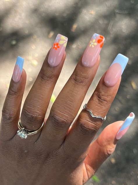 Coffin Tip Nails Design, Blue French Tip Nails With Flower, Simple But Cute Nails Acrylic Summer, Medium Length Nails Acrylic Coffin Summer, Spring Nails 2023 Square, Medium Coffin Shape Nails Designs, Light Blue French Tip Nails Square, Blue Spring Nails Acrylic, Spring Nails 2023 Coffin