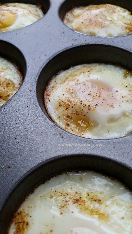 Eggs In A Muffin Tin, Oven Baked Eggs, Eggs In Oven, Egg Benedict, Baked Eggs Recipe, Pan Frying, Oven Pan, Muffin Tin Recipes, Hash Browns