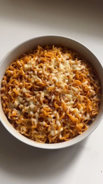 Soyoung🇦🇺 on Instagram: "Brown Sugar BS Ramen Combo👇🤤💘 Guys 🫶🏻haven’t tried this yet? Sooo delicious you gotta try it ASAP🥹🤤🙃 >>Ingredients : 1 buldak instant noodles, can buy Asian supermarket 1 shin ramyun, = 1 tbsp peanut butter 4 tbsp noodle water Mozzarella cheese 1/2 tbsp brown sugar Oil 📌📌📌Cheese & sugar on top of the noodles in microwaves for 2 minutes • • • • #reels #ramen #buldakramen #koreanfood #koreanramen #easyrecipes #recipes" Buldak Ramen Recipe, Top Ramen Noodles, Shin Ramyun, Asian Supermarket, Top Ramen, Ramen Recipes, Food Babe, Peanut Butter Recipes, Instant Noodles