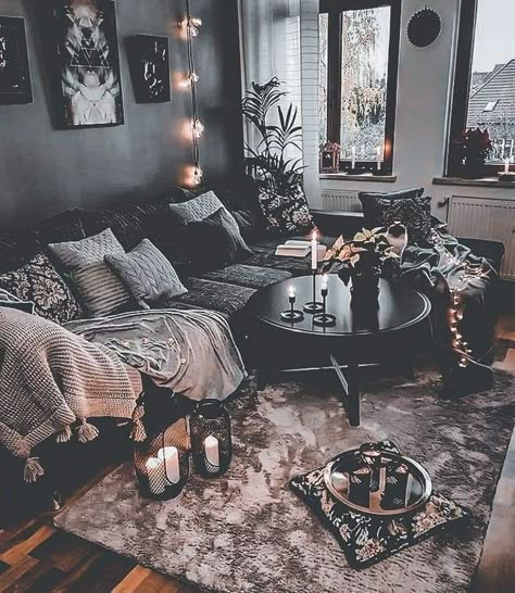 Black Walls House, Black House Living Room, Boho Goth Living Room, Room With Black Walls, Black Wall Living Room, Witchy Apartment, Goth Living Room, Black Living Room Ideas, Halloween Living Room Decor