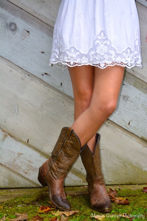 60s Country Aesthetic, 90s Country Mom Aesthetic, Cowgirl Boots Asethic, Vintage Cowboy Boots Aesthetic, 70s Country Babe Aesthetic, Debut Aesthetic, Debut Taylor Swift, Vintage Americana Aesthetic, Debut Taylor