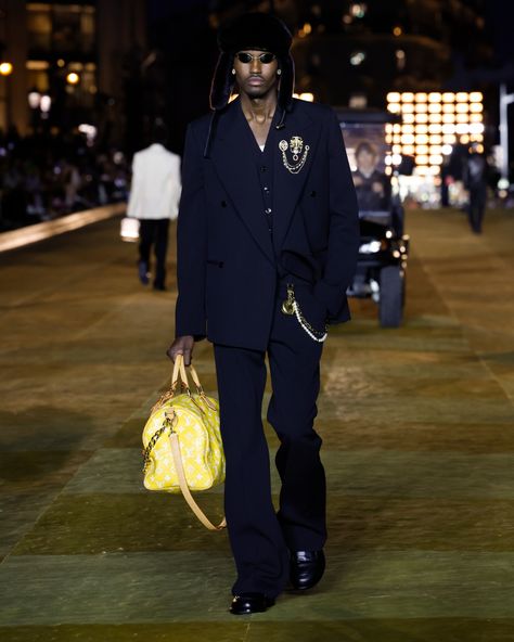 Louis Vuitton Presents, Summer Runway, Louis Vuitton Official Website, Louis Vuitton Collection, Mcqueen Fashion, Louis Vuitton Fashion, Mens Fashion Urban, Louis Vuitton Official, Spring Summer 2024