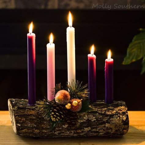 Church Advent Candle Display, Advent Wreath Aesthetic, Advent Candles Ideas Diy, Advent Candle Display, Advent Candles Ideas, Christmas Stage Decor, Homemade Advent Wreath, 40s Christmas, Advent Crown