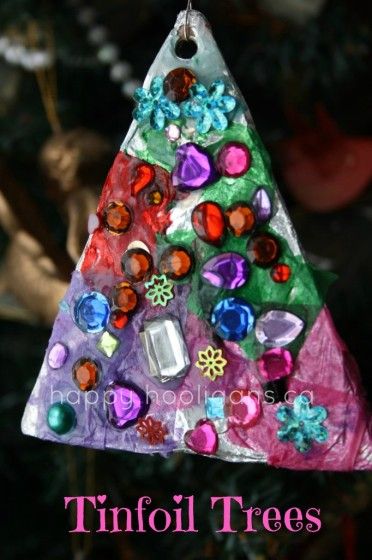 Tin foil  and tissue paper Christmas tree ornaments - Happy Hooligans Happy Hooligans, Homemade Ornaments, Paper Christmas Tree, Christmas School, Tin Foil, Navidad Diy, Preschool Christmas, Easy Christmas Crafts, Noel Christmas