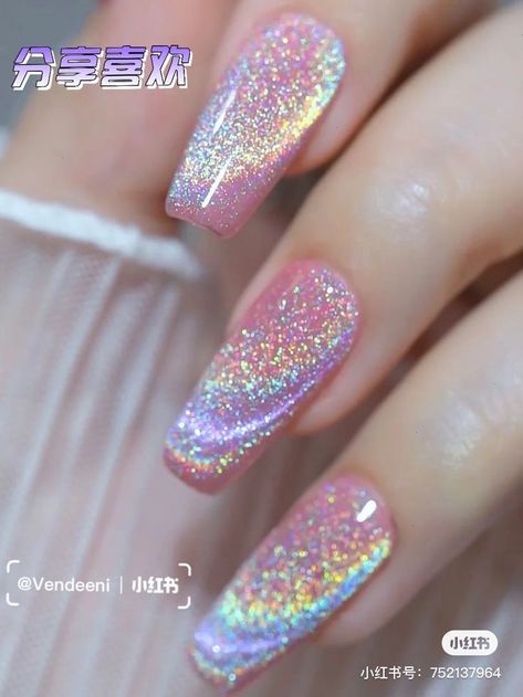 Unghie Sfumate, Art Designs Ideas, Gold Glitter Nails, Cat Eye Nails, Nail Designs Glitter, Holographic Nails, Fabulous Nails, Fancy Nails, Chic Nails