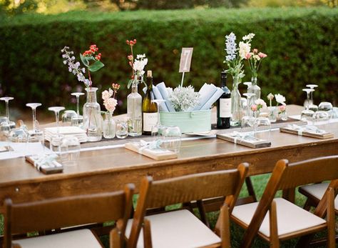 A Sophisticated Food Truck Wedding - photo by Majesta Patterson http://ruffledblog.com/a-sophisticated-food-truck-wedding Bbq Food Truck Wedding, Food Truck Wedding Table Setting, Food Truck Wedding Place Setting, Food Truck Wedding Menu Cards, Wedding With Food Truck Receptions, In And Out Truck Wedding, Wedding In N Out Truck, Food Truck Wedding Reception, Wedding Tables Decor