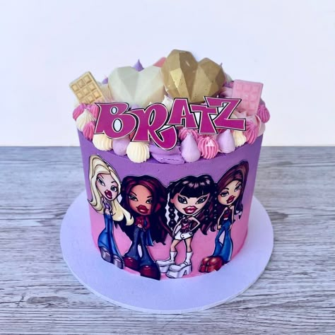 Bratz Doll Cake Ideas, Bratz Themed Birthday Party For Adults, Brats Birthday Party Ideas, Bratz Doll Birthday Party Ideas, Bratz Cake Ideas, Bratz Doll Cake, Bratz Party Decorations, Bratz Themed Birthday Party, Bratz Birthday Cake