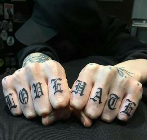 Finger Letter Tattoos, Tatoo Lettering, Knuckles Tattoo, Finger Tattoo Ideas, La Tattoo, Finger Tats, Knuckle Tattoos, Saved Tattoo, Street Tattoo