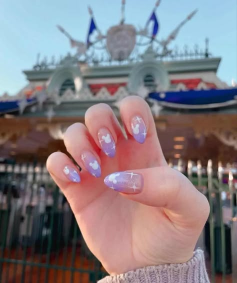 Blue Mickey Nails, Pink And Blue Disney Nails, Almond Disney Nails Designs, Nail Ideas For Florida Vacation, Simple Disney Nails Almond, Almond Shape Disney Nails, Simple Disneyland Nails, Short Almond Disney Nails, Disney Nails Inspiration