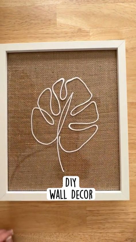 DIY Wall Decor Check more at https://howcandothis.com/diyideas/diy-wall-decor/ Jute Wall Decor, Craft Wall Decor, Jute Craft, Easy Diy Room Decor, Boho Crafts Diy, Diy Boho Decor, Craft Wall, Diy Canvas Wall Art, Diy Wall Art Decor